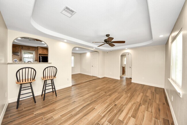 Photo - 8925 Homewood Ln