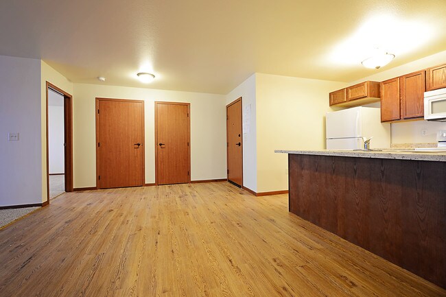 Kenwood on 5th Apartments