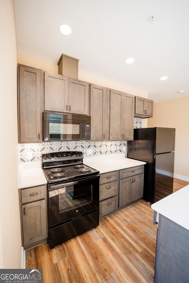 210 W 8th St Apartment Unit 2 Tifton, GA