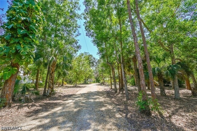 Photo - 5940 English Oaks Ln