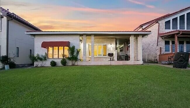 Photo - 6831 Congressional Blvd