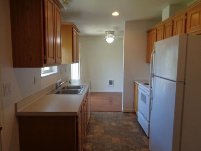 175 W A St