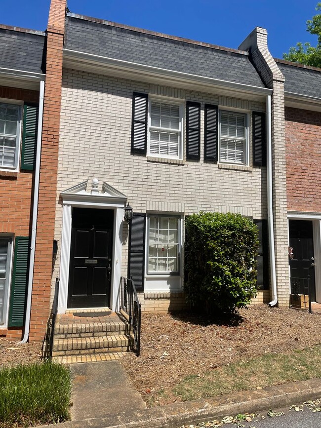 Two Bedroom Near UGA's Campus - Two Bedroom Near UGA's Campus House