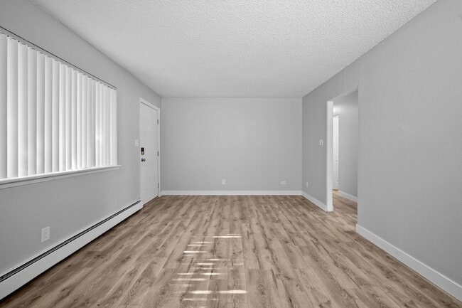 Photo - 1074 Cedar Way