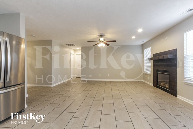 Photo - 235 Heartwood Hill