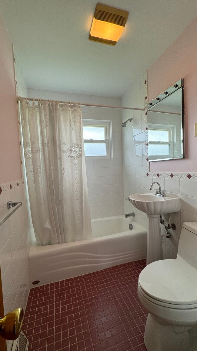 Photo - 913 Arnold Ave