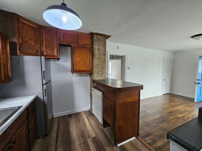 Photo - 129 Monroe St