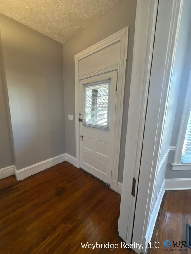 Photo - 8402 Curzon Ave Unit #1