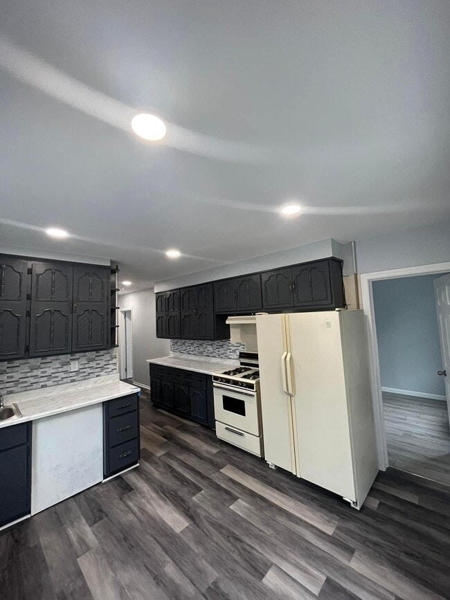 Photo - 59 Sherman Plz Unit 2