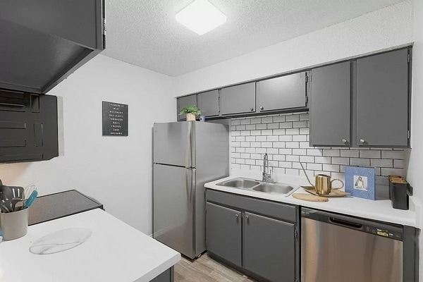 Photo - Silver Creek Apartments