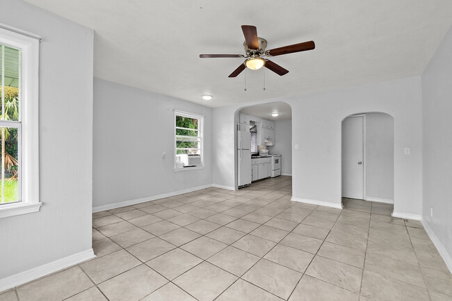 Photo - 626 Magnolia Ave