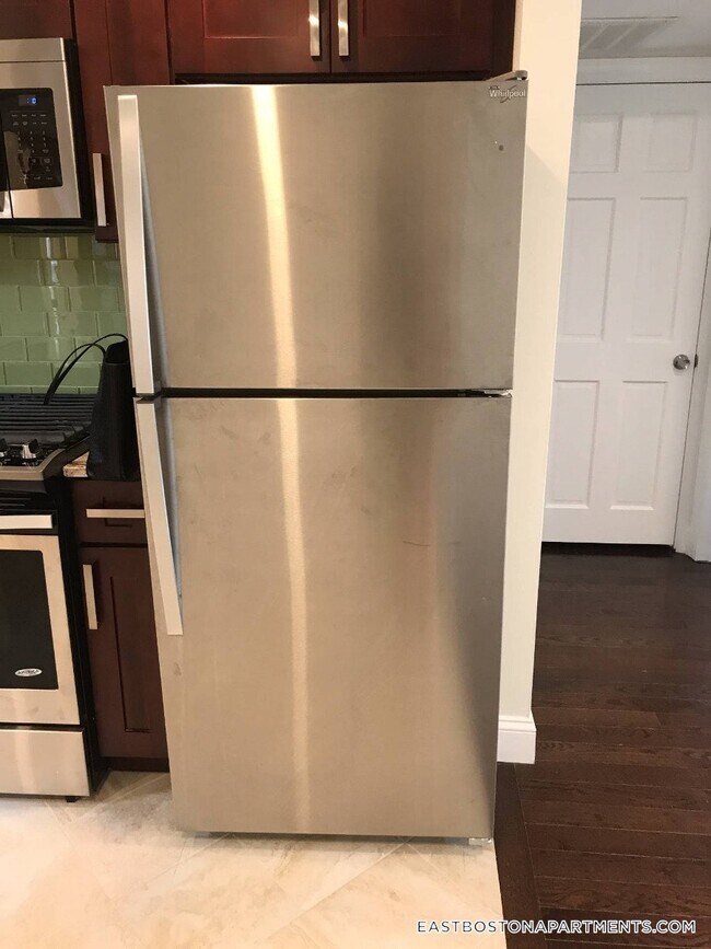 Photo - 130 Brooks St Unit 2