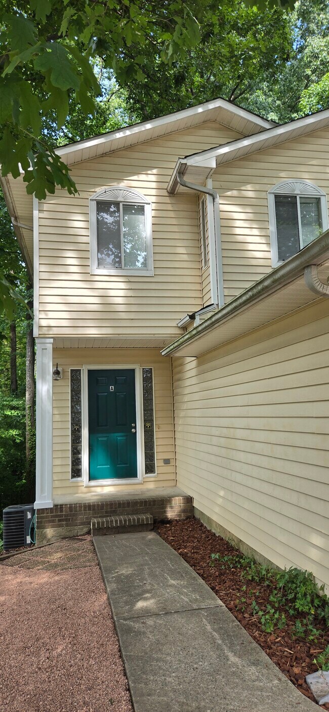 Photo - 2025A Stoneycreek Dr