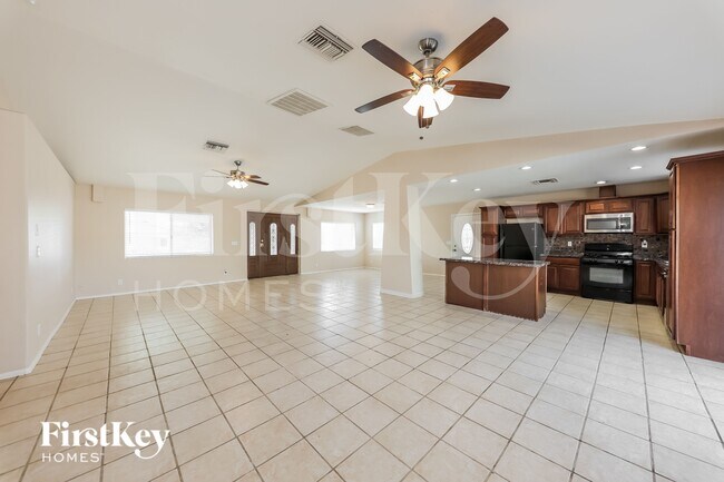 Photo - 11740 N 80th Dr