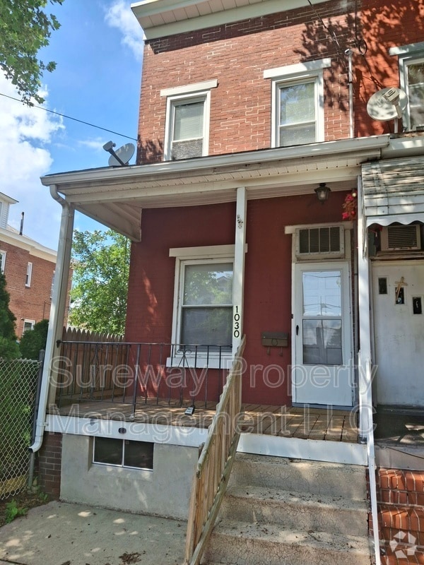 Building Photo - 1030 Genesee St Rental