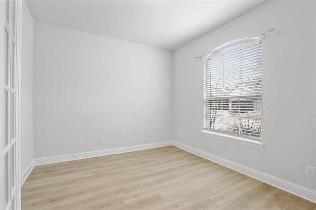 Photo - 3205 Heathrow Rd