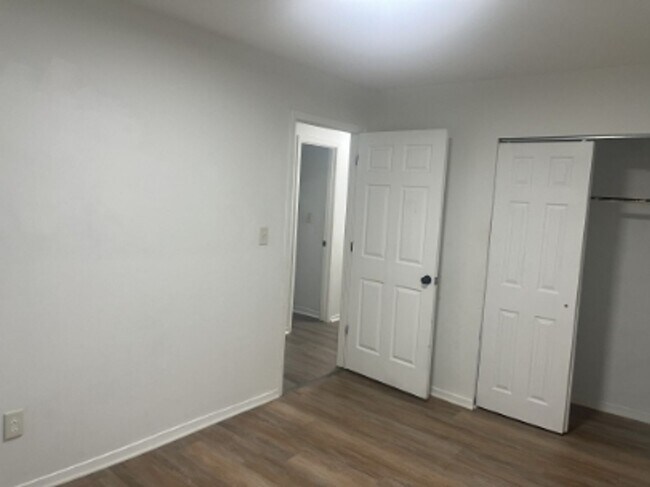 Photo - 3 Bed 1 Bath Available Now!