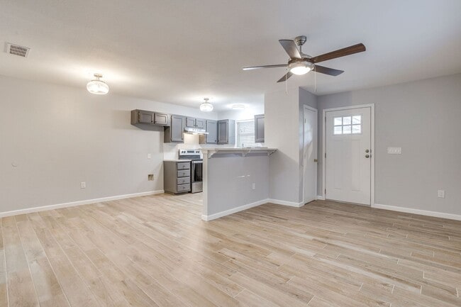 Photo - 2618 Bomar Ave