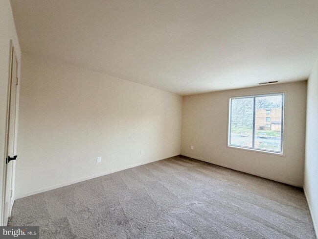 Photo - 8717 Hayshed Ln Unidad 34