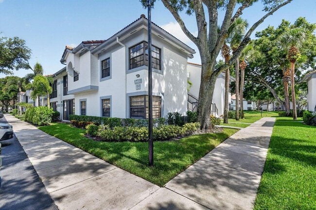 5451 Verona Dr Unit N