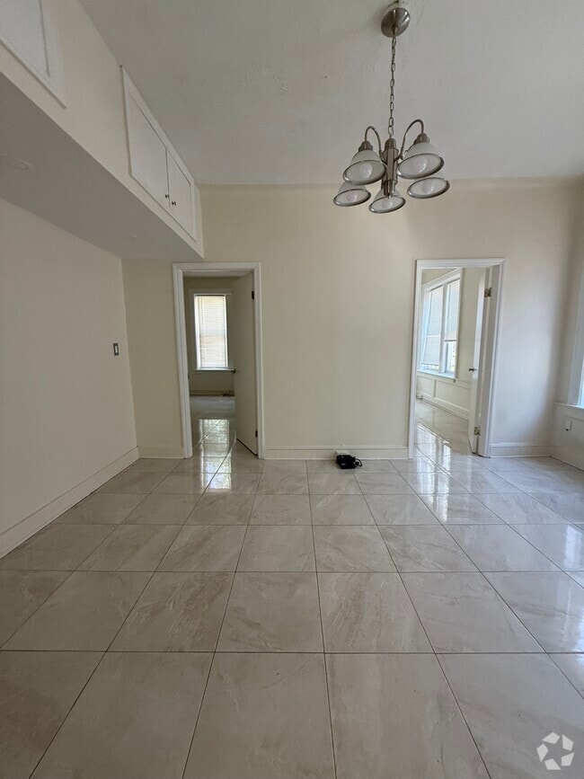 Building Photo - 31 Bay 34th St Unit 2 Rental