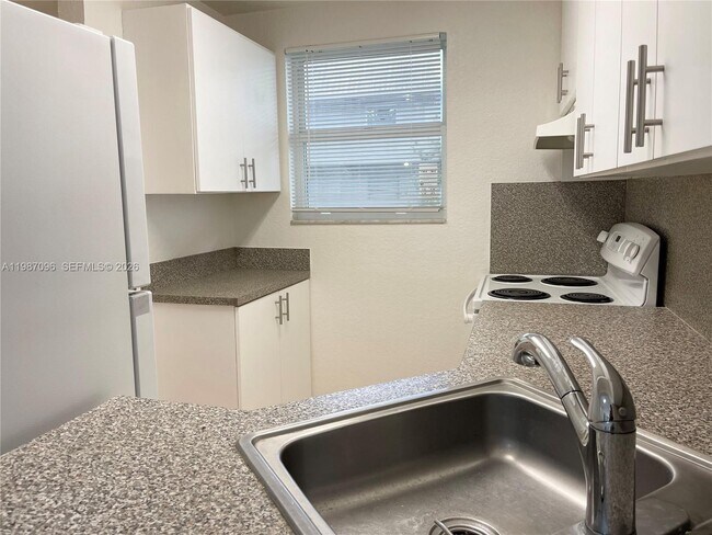 Photo - 17255 SW 95th Ave Unit 114