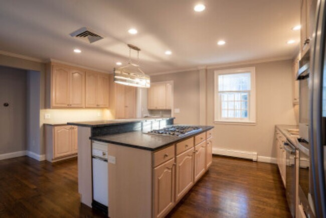Photo - Luxury Single Family in Newton - Free Rent Through September