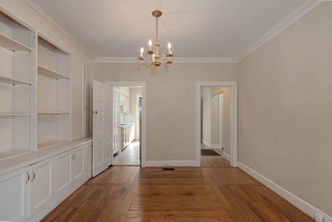 Photo - 1523 Dixon Dr