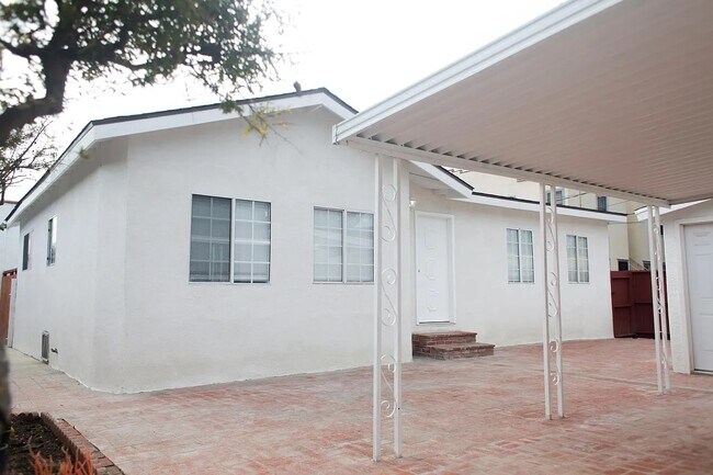 Photo - 3922 Prospect Ave