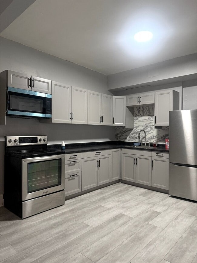 Photo - 1415-1417 Warren Street Unit 1417