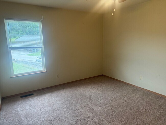 20304 Skyview Dr Unit 20304 Skyview - B