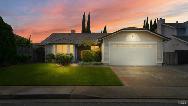 Building Photo - Super Cute with Lots to Offer! Rental