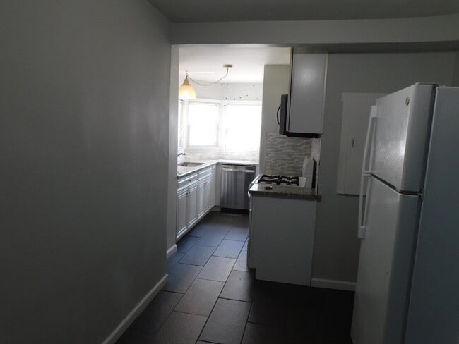 Private Entry Duplex near Lake St Clair