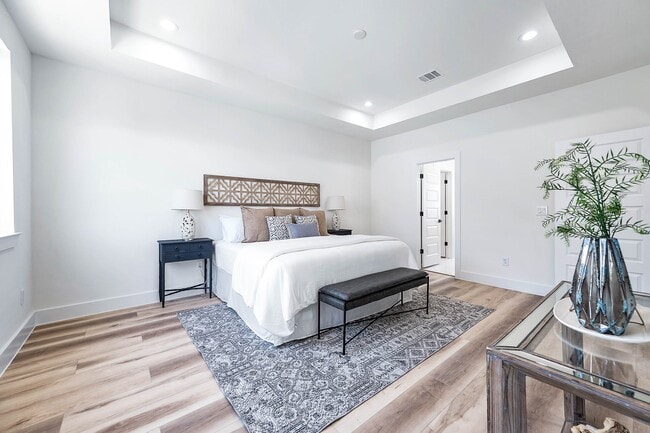 Building Photo - 3209 St Emanuel St