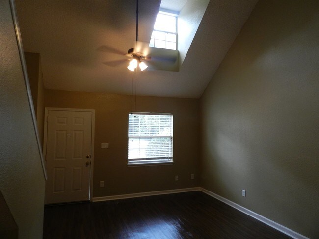 Photo - 2388 Parrot Ln House