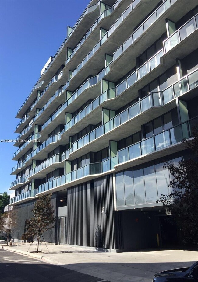 Photo - 201 SW 17th Rd Unidad 606