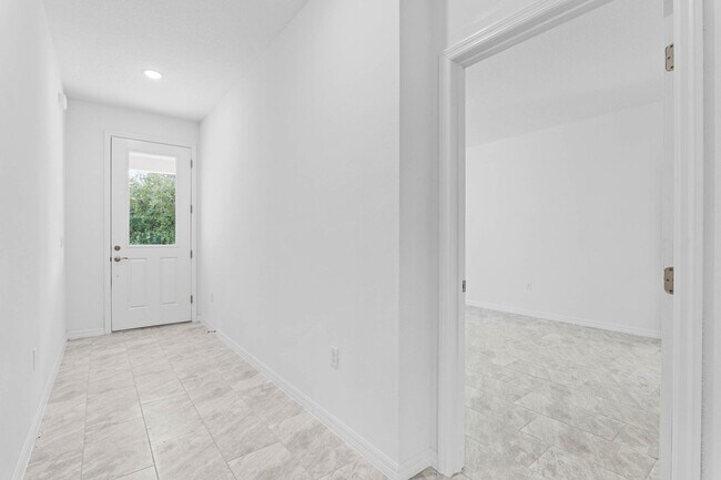 Photo - Available Now! 2024 Built 4/2 Single Famil...