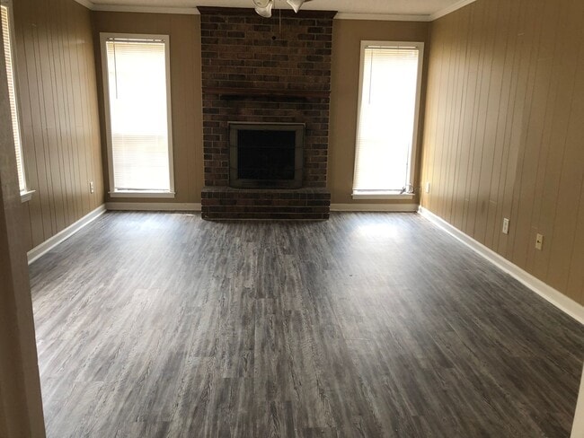 Photo - 4010 Friendly Way