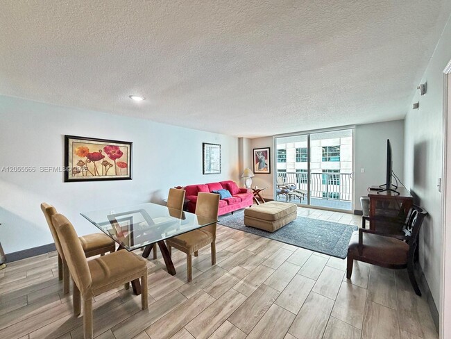 Photo - 1200 Brickell Bay Dr Unidad 3106