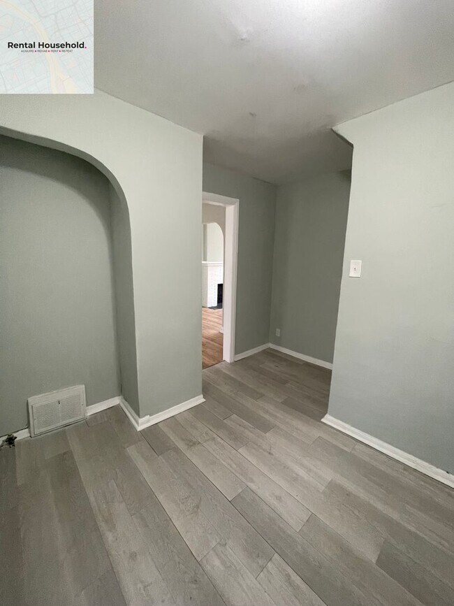 Photo - Spacious 3 Bedroom Home with Fenced Yard-Only $1200 a month