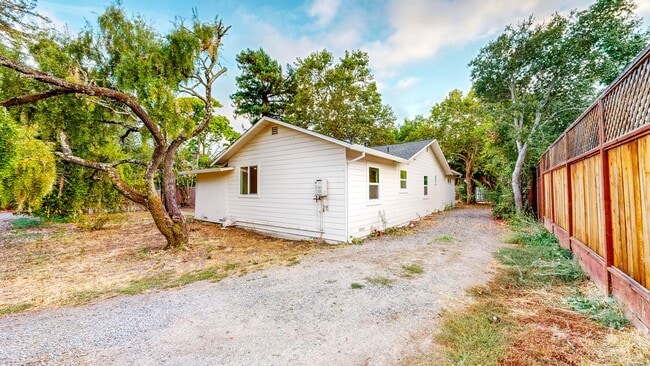 Photo - Bright & Clean Single Level FIVE bedroom i...