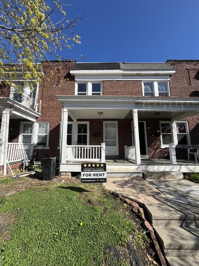 Building Photo - 605 Lehigh Ave