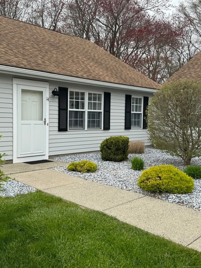 Building Photo - 14 Plymouth Ct Unit 14