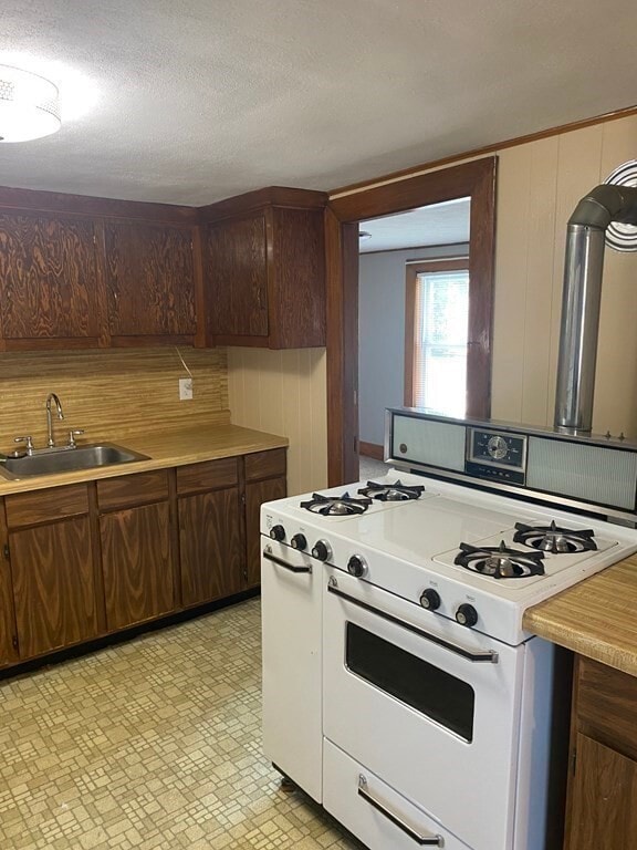 Photo - 21 Plainfield Ave Unit 2