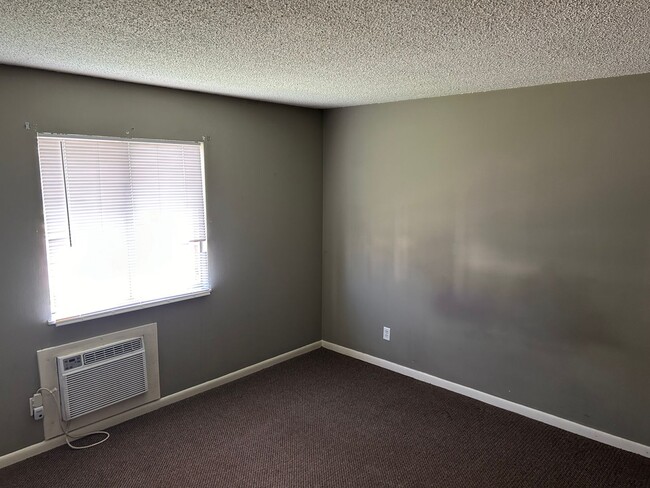 Photo - 217 N Hamilton St