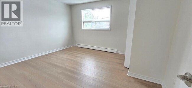 Photo - 23 Rutherford Dr Unité A