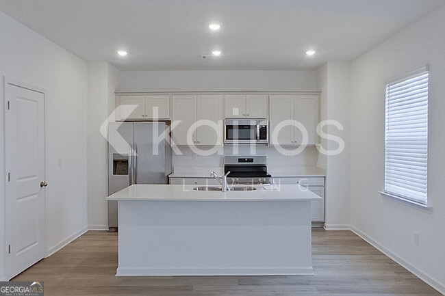 Photo - 212 Birch Ave