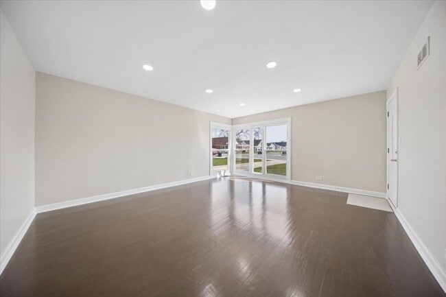 Photo - 7732 S Springfield Ave