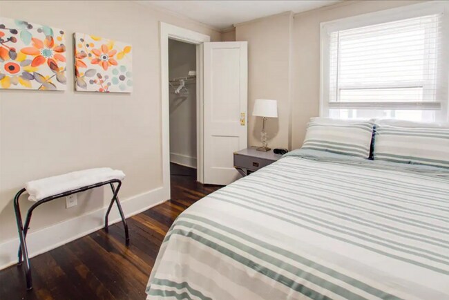 Photo - Move In Ready - 3 Bedroom 1.5 Bathroom Sin...