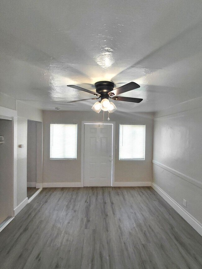 819 S Palos Verdes St Unit C1
